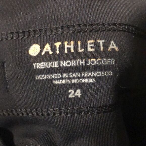 Athleta black Trekkie North Jogger size 24 NWOT. - Picture 9 of 9